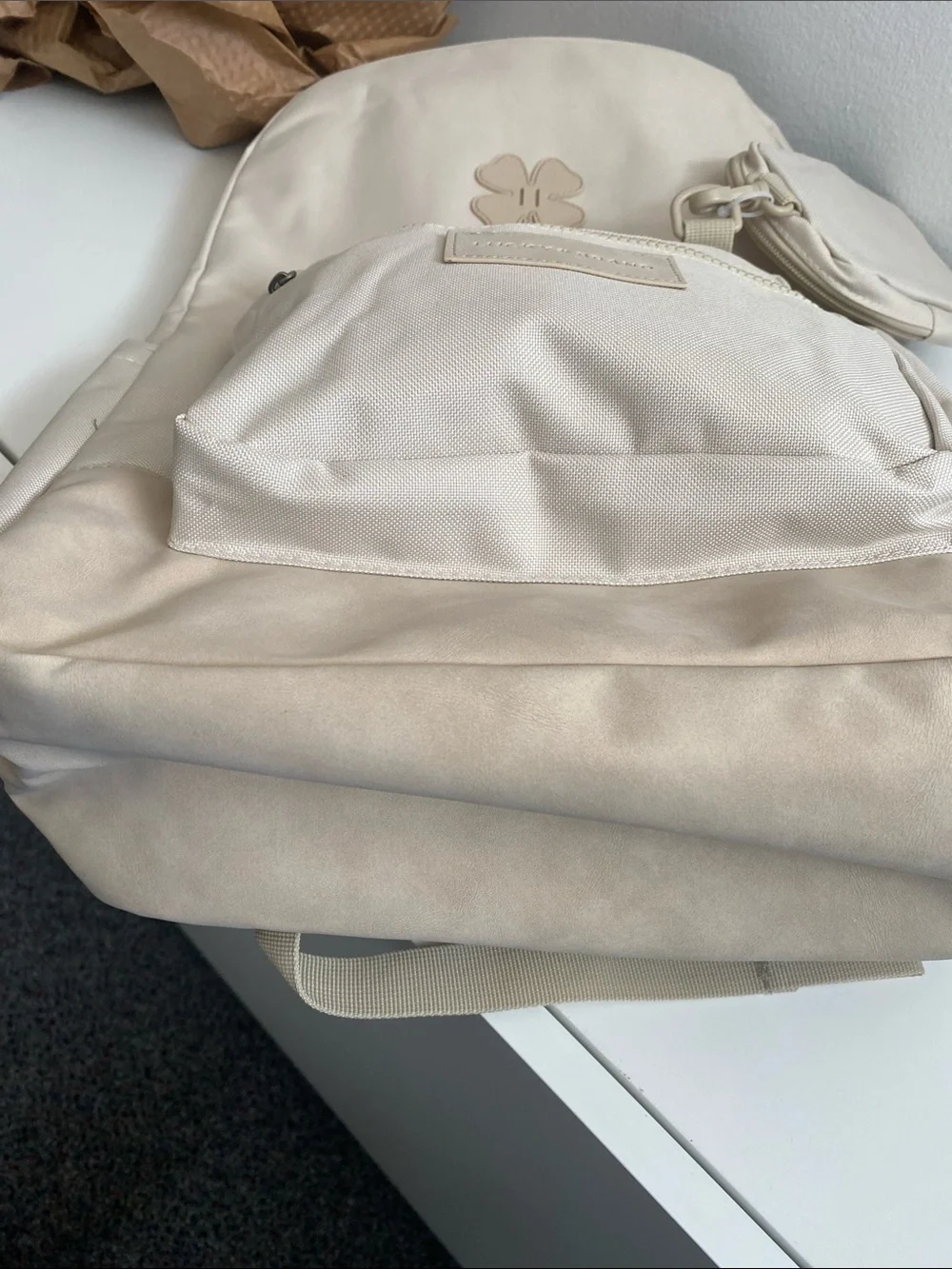 Lucky Brand light neutral